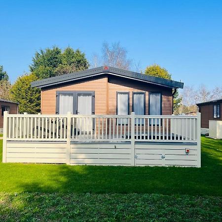 Barakah Lodge With Hot Tub York Eksteriør bilde