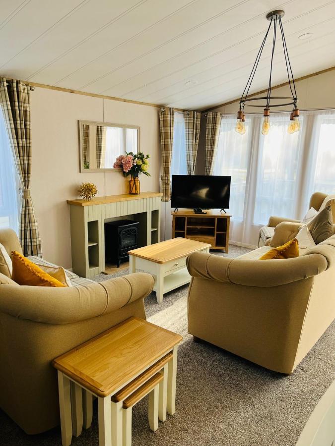 Barakah Lodge With Hot Tub York Eksteriør bilde